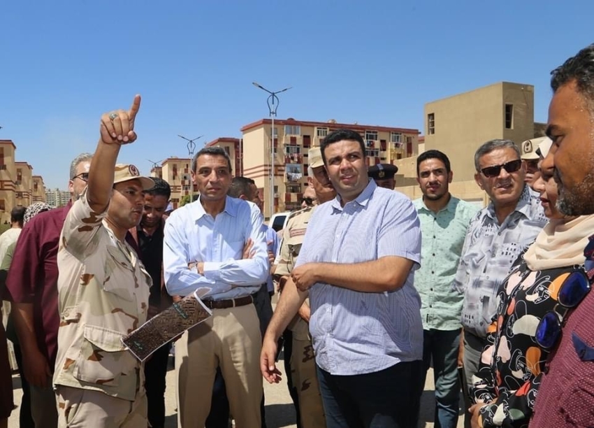 محافظ السويس يتابع أعمال التطوير والتنسيق الحضارى بمدينة الإيمان 1و2 بحي الأربعين