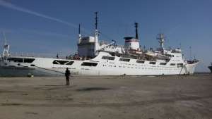 زيارة السفينة الحربية الروسية &quot;الأدميرال فلاديميرسكى&quot; لميناء الأدبية بالسويس