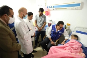 وزير الصحة ومحافظ شمال سيناء يتفقدان المصابين  بمستشفى بئر العبد النموذجي