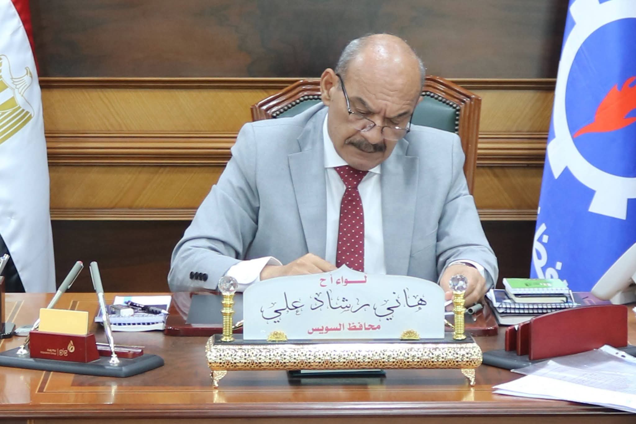 محافظ السويس يعتمد تنسيق القبول بالمدارس الفنية للعام الدراسي الجديد